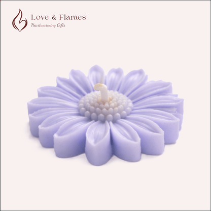 Floating Daisy Scented Candle Color Blue Azure & Fragrance Lily - Love & Flames