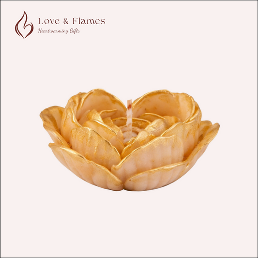 Heart Flower Rose - Scented Candle Color Gold Luxe & Fragrance Vanilla - Love & Flames